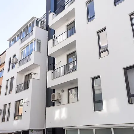 Vili's Place - 1 Bedroom With Balcony By Flat Mаnager Apartment *